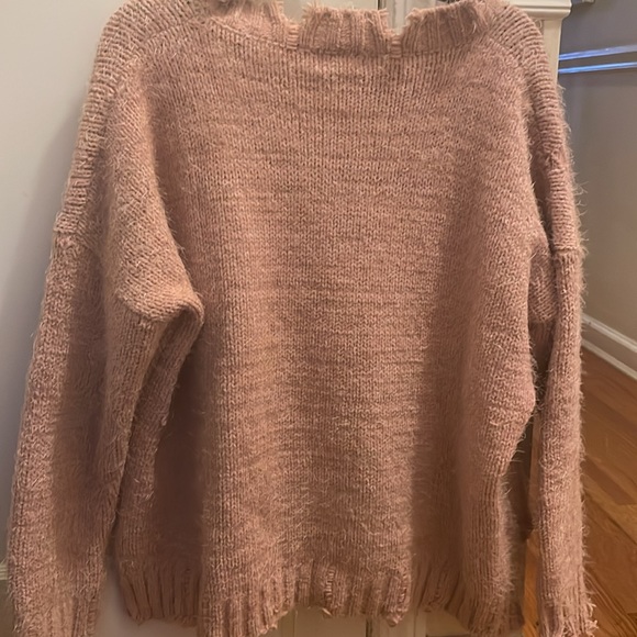 NWOT POL Large fuzzy pink distressed sweater - Picture 9 of 9